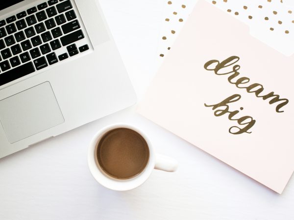 Photo 1498934040039 359f39622627 (1)